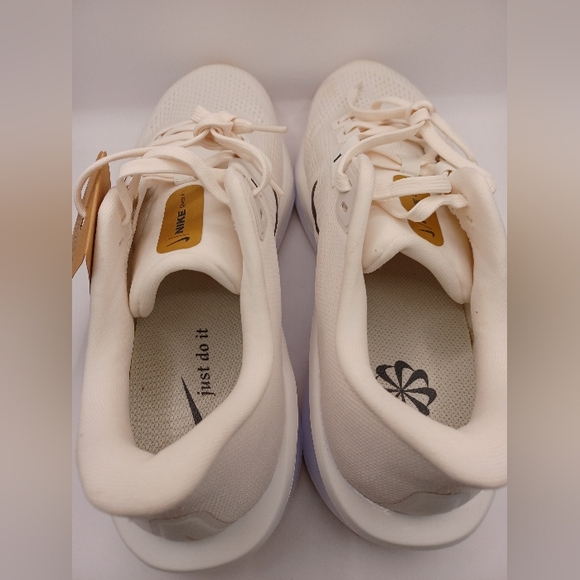 NEW Nike Quest 6 Road Running Shoe In Phantom&MatallicGold&Sail Size W:13 M:10.5 main image 4